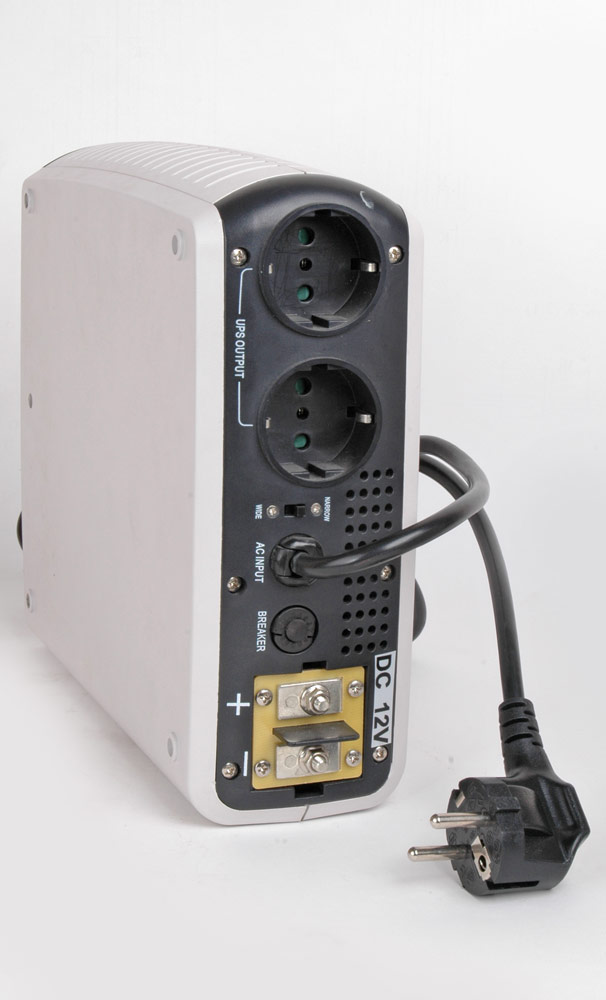 Фото тильного боку інвертора ICH-550