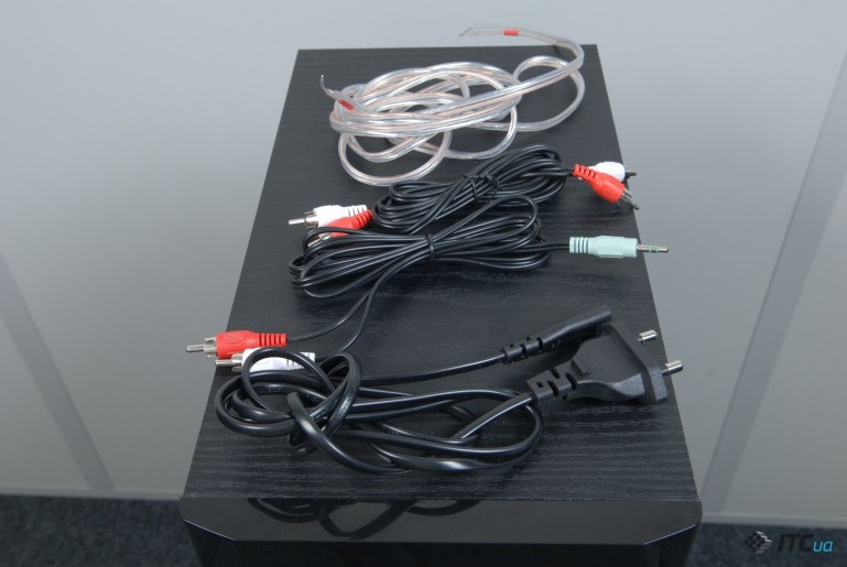 комплектація акустики Fenda T-88Х